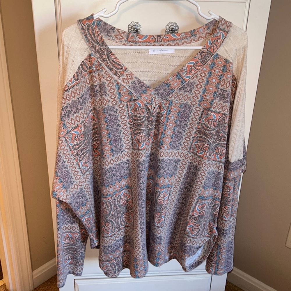 Ces Femme Top NWOT